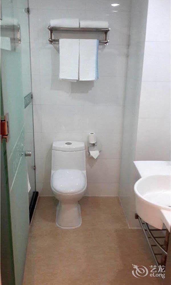 Hanting Express Qingdao South Chongqing Road Extérieur photo